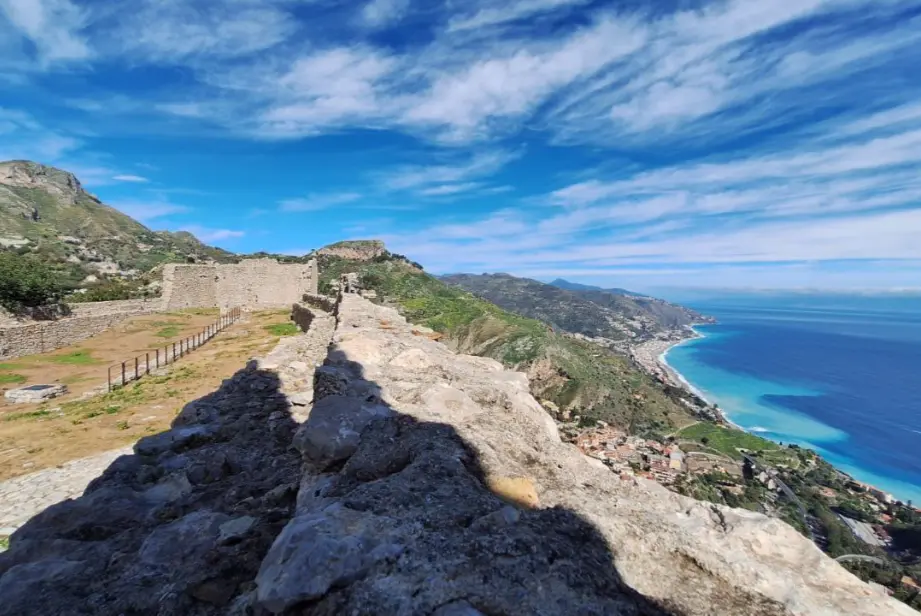 castello di Taormina panorama castello di Taormina panorama